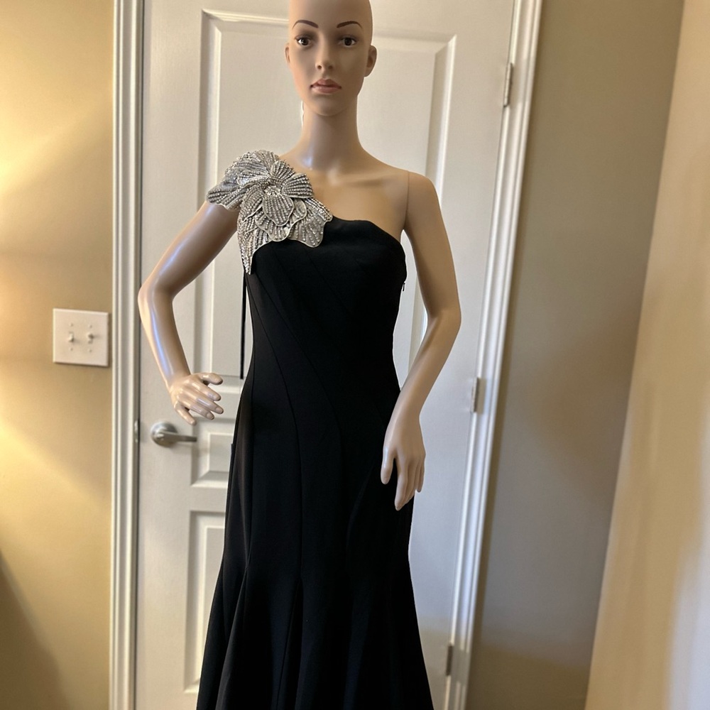 Mac Duggal Black One Shoulder Asymmetrical Cocktail Dress